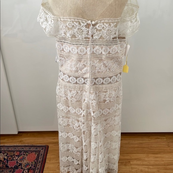 Tadashi White Silk and Lace Dress - Picture 3 of 6